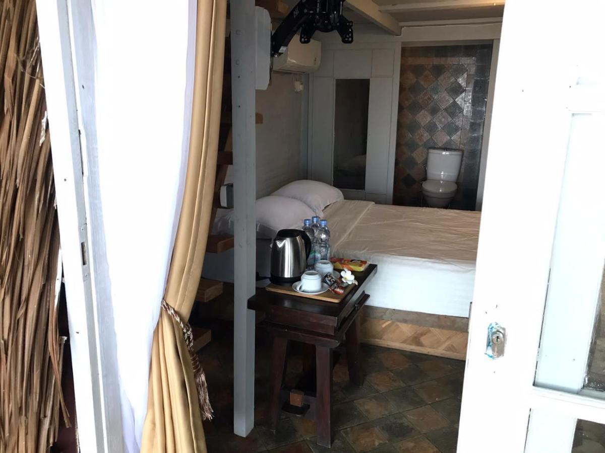 Villa Isabella Putri B&B Jepara Esterno foto