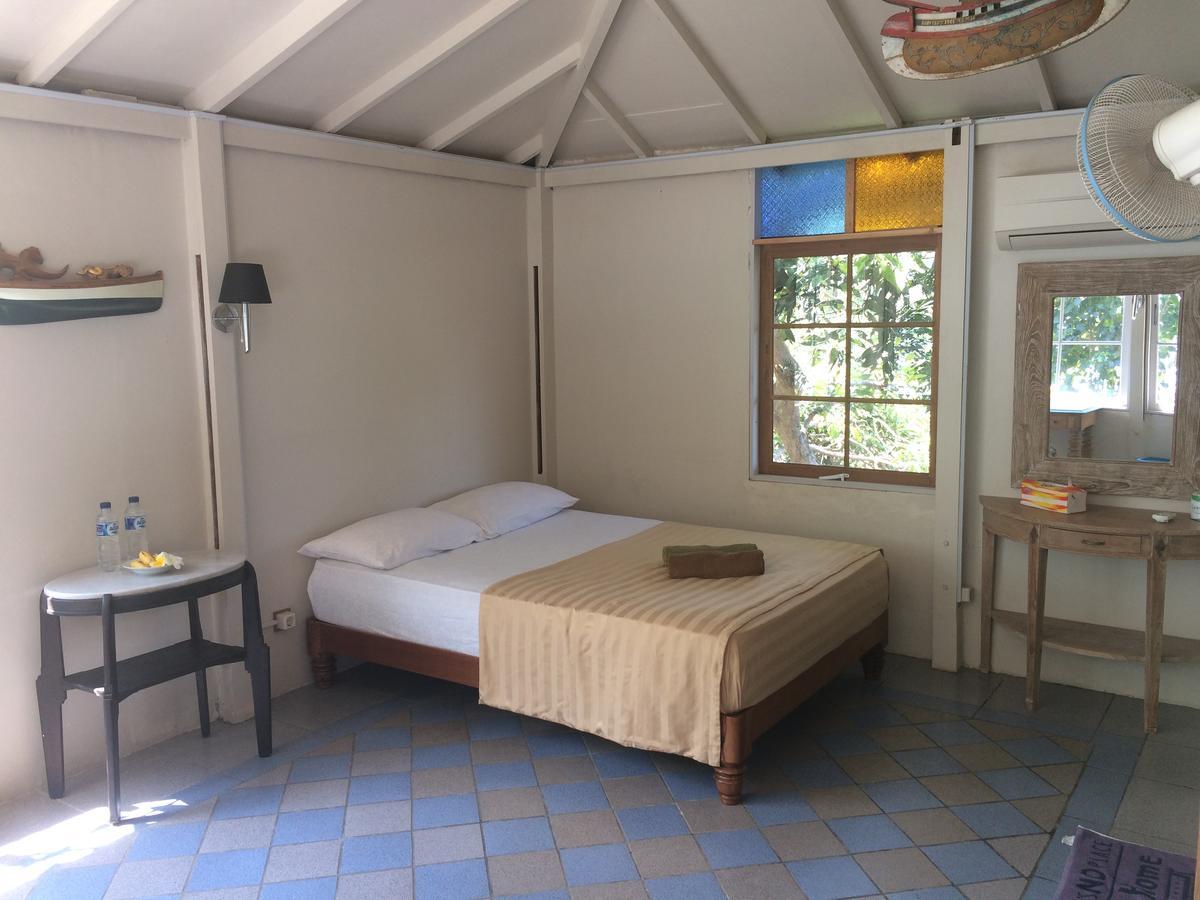 Villa Isabella Putri B&B Jepara Esterno foto