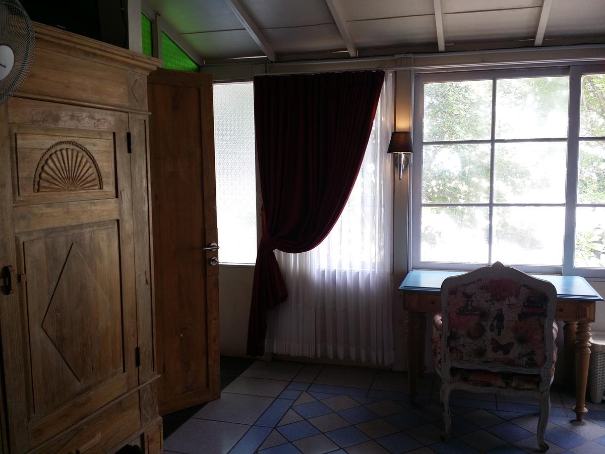 Villa Isabella Putri B&B Jepara Esterno foto