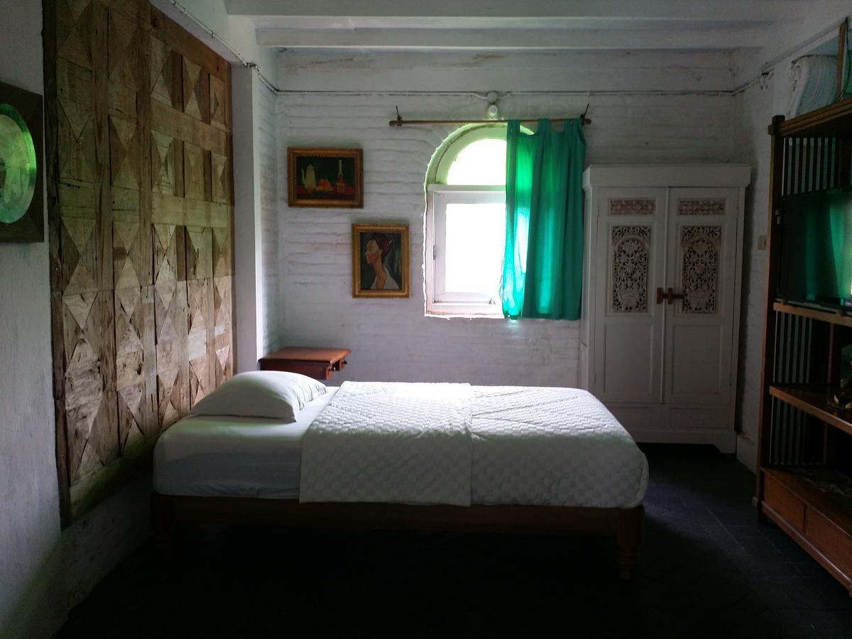 Villa Isabella Putri B&B Jepara Esterno foto