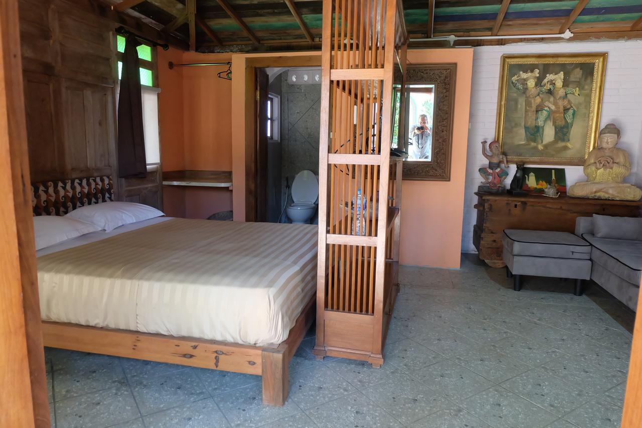Villa Isabella Putri B&B Jepara Esterno foto