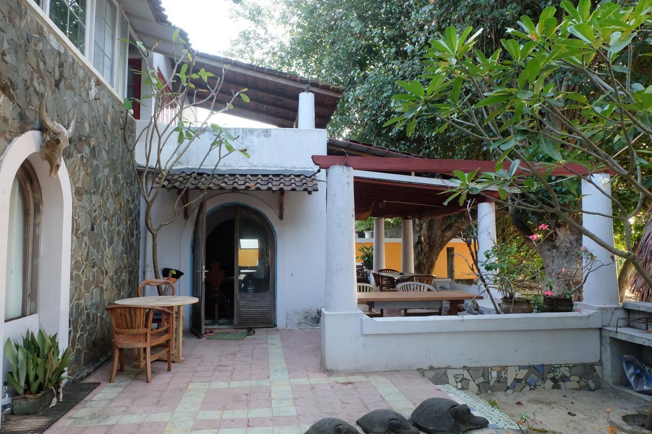 Villa Isabella Putri B&B Jepara Esterno foto